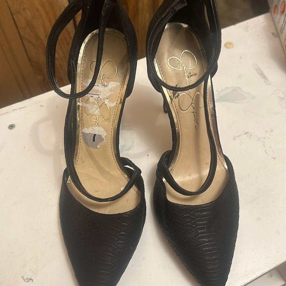 Jessica Simpson size 7 heels